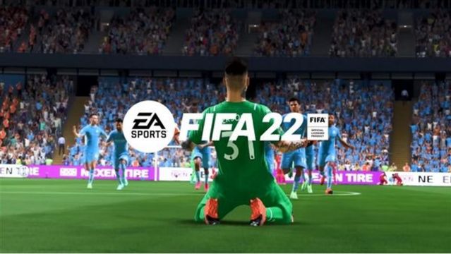 《FIFA 22》守门员扑点球哪个键？