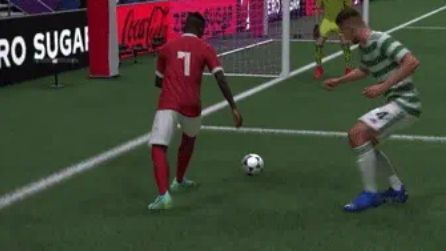 《FIFA 22》新手好用的过人动作是什么？