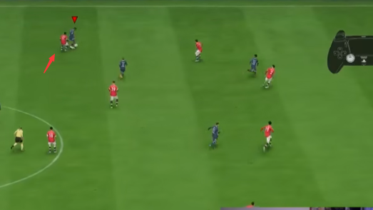 《FIFA 23》怎么用脚后跟磕球？